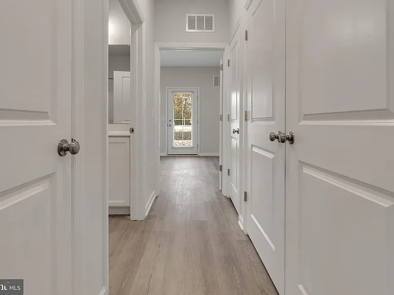 35 Wildflower Ln — Photo 9
