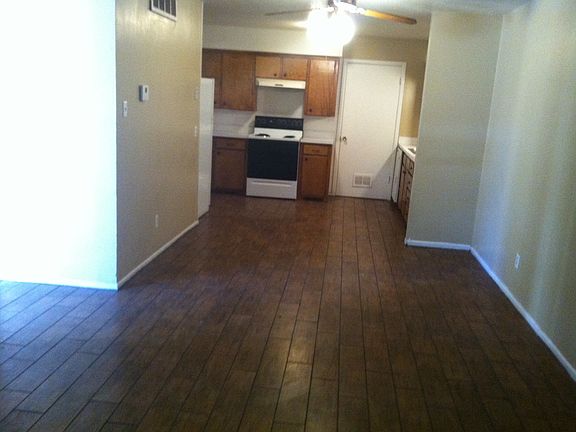 4th image of 1708 Elkhart Ave