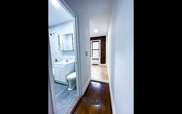 Rented by Voro New York | media 43