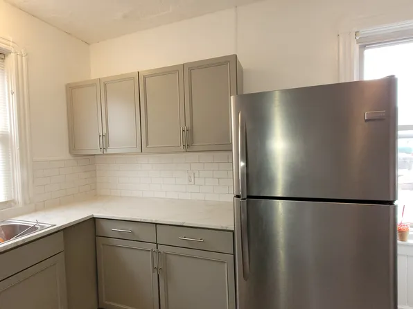 26 Chestnut Ave #2, Cranston, RI 02910