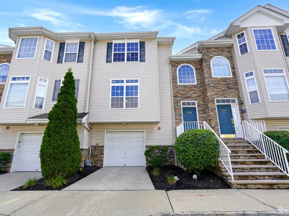 1363 Genovese Ln, Rahway, NJ 07065