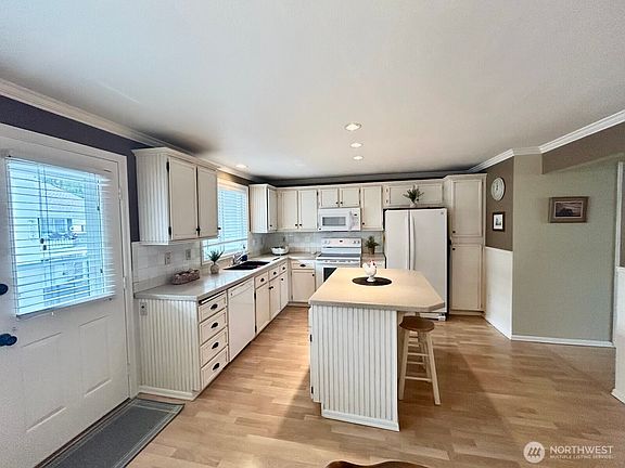 5th image of 303 S 325th Lane #22D