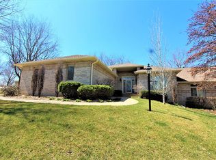 9210 Pioneers Blvd, Lincoln, NE 68520