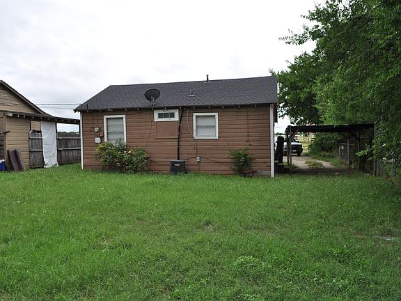 2nd image of 111 Lois St