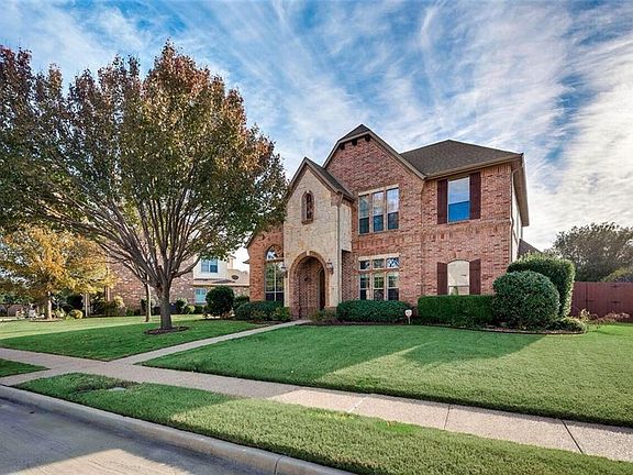 3rd image of 717 Windsong Ln
