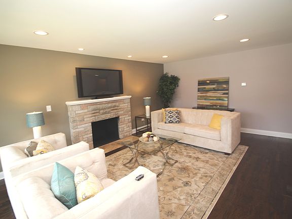 3rd image of 9539 S Central Park Ave