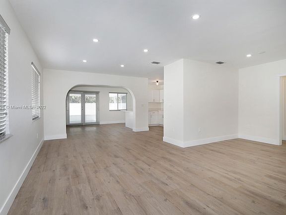 4th image of 3509 SW 23rd Ter #3509