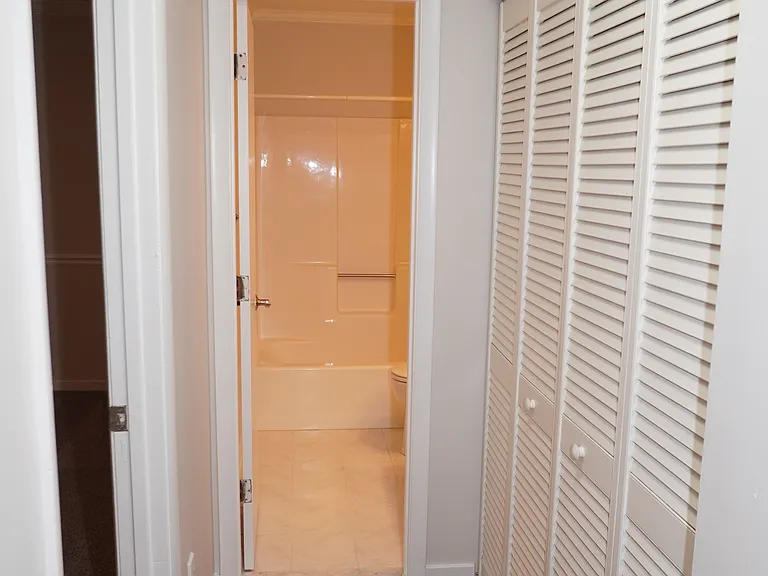 1133 Oakcrest Dr — Photo 10