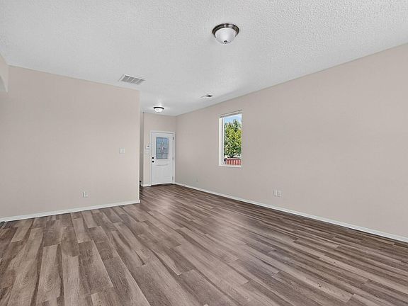 4th image of 836 Zimina Dr NW