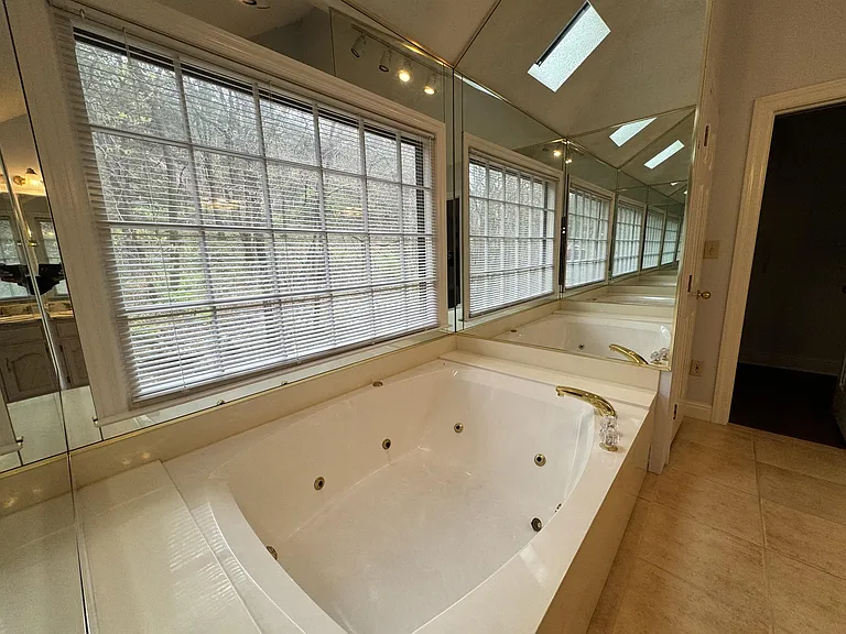 7595 Foxfire Dr SE — Photo 22