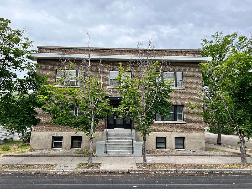 207 S Hayes Ave