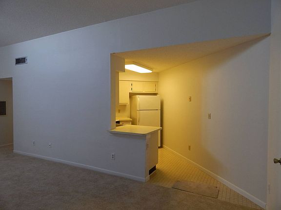 4th image of 3989 Atrium Dr #30
