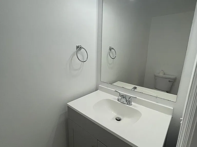 139 Elmhurst Ave #A — Photo 4