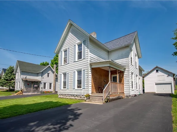 116 W Bradley St, Dexter, NY 13634