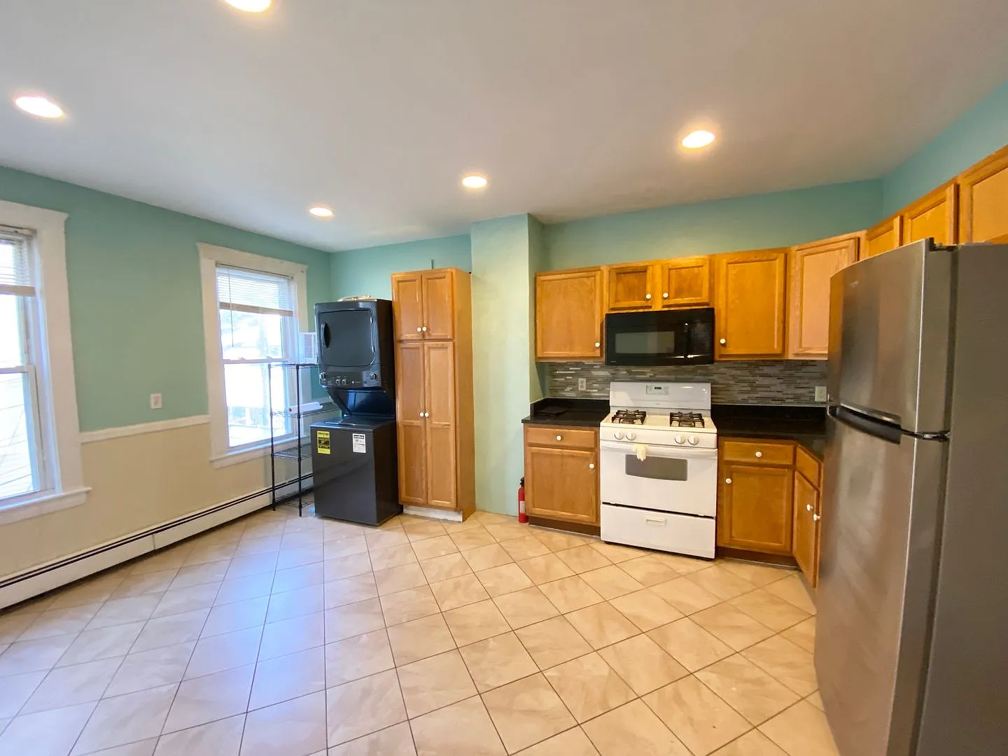 3 Bed In Mission Hill - No Broker Fee — Photo 1
