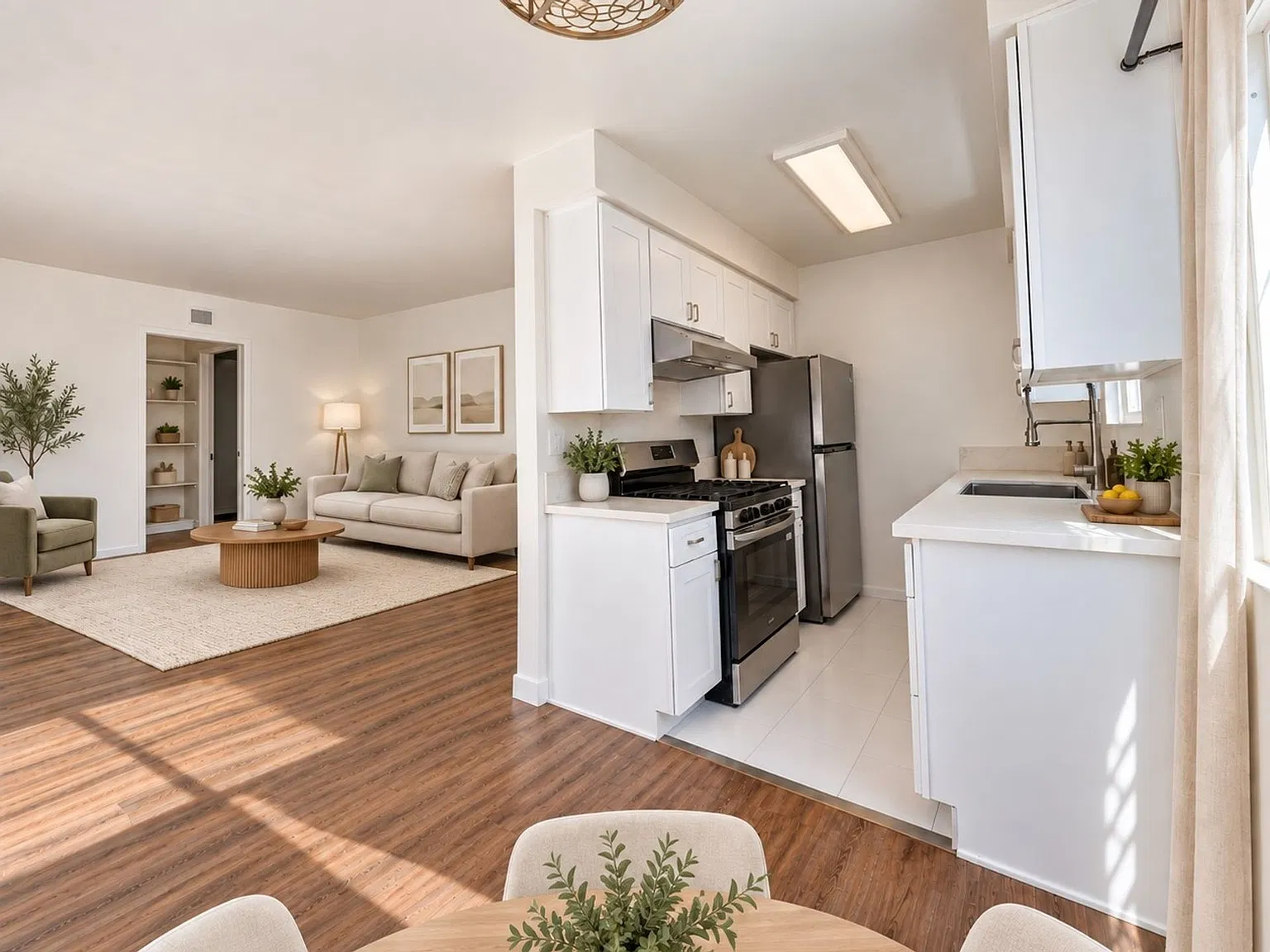Now Leasing! 1 Bed + 1.5 Bath At 1522 Harvard St, Santa Monica, Ca 90404. — Photo 1