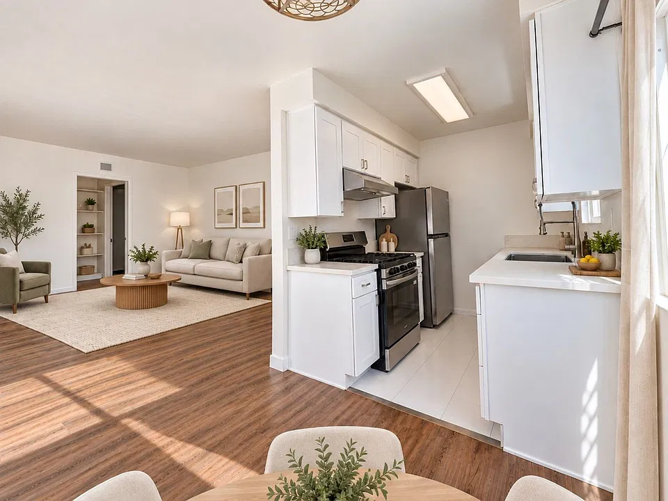 Now Leasing! 1 Bed + 1.5 Bath At 1522 Harvard St, Santa Monica, Ca 90404.
