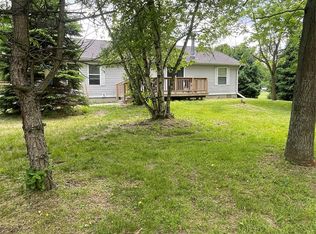 48261 Roy Ct, Belleville, MI 48111