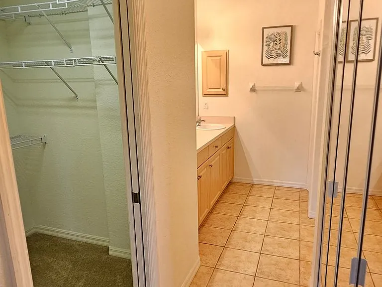 904 Casa Del Lago Way #904 — Photo 26