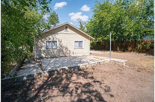 610 Belmont Photo 1