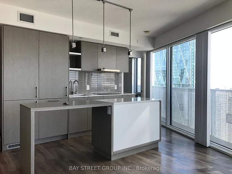 100 Harbour St #4507 — Photo 5