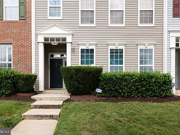 3rd image of 584 Orchard Ridge Dr Unit 200