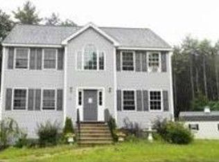 701 Raymond Rd, Chester, NH 03036