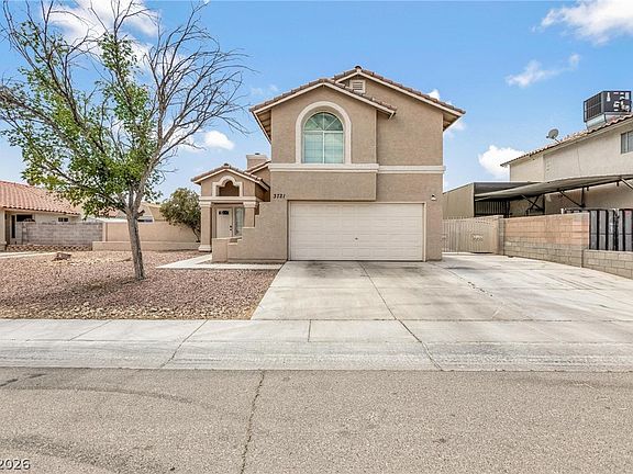 2nd image of 3721 Calumet Farm Cir