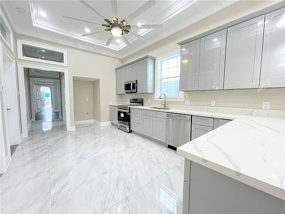 4th image of 2532 Louisiana Ave