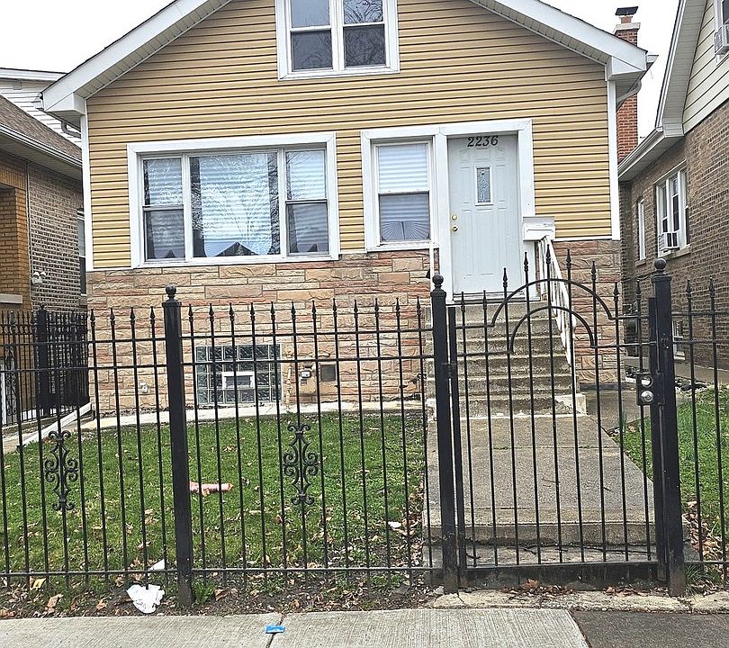 1st image of 2236 N Mulligan Ave