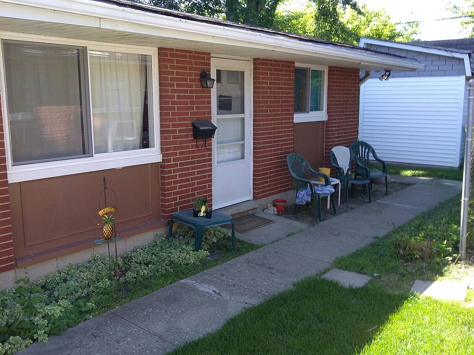 1st image of 210 Kenbrook Dr #3