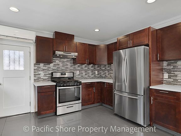 3rd image of 2219 S Redondo Blvd #2219
