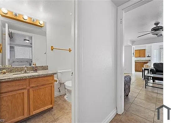1633 Palmae Way — Photo 5