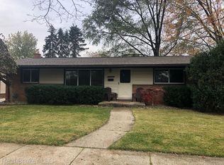 31283 Edgeworth Dr, Madison Heights, MI 48071