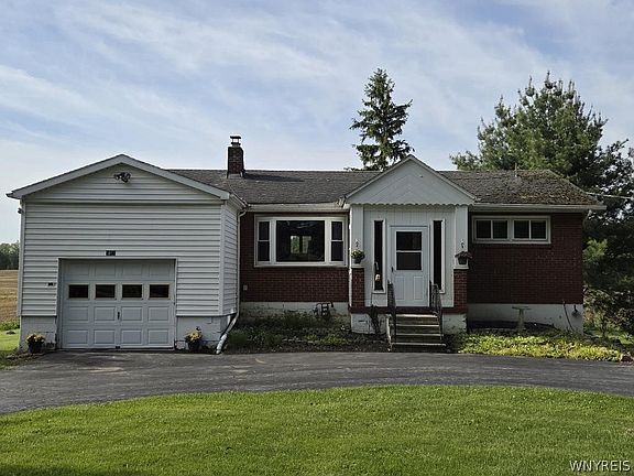 2nd image of 1064 Reynolds Rd