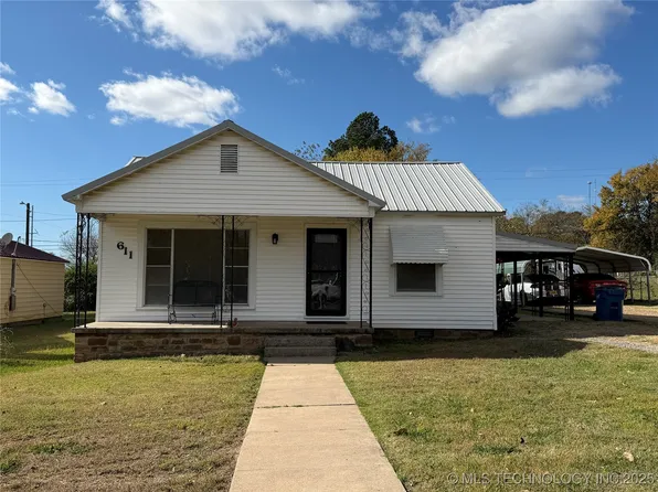 611 SW 9th St, Wilburton, OK 74578