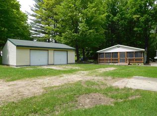 6545 E Arnold Lake Rd, Harrison, MI 48625