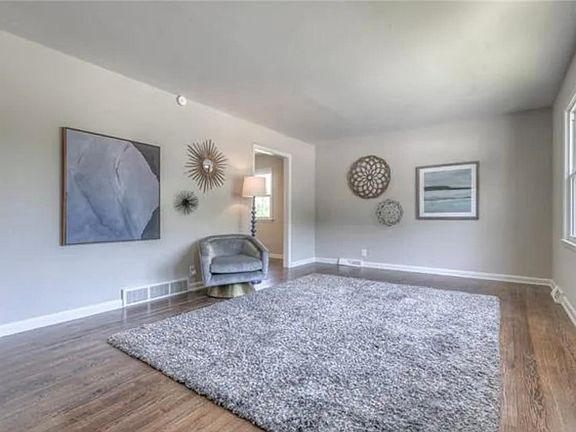 2nd image of 9500 Grand Ave