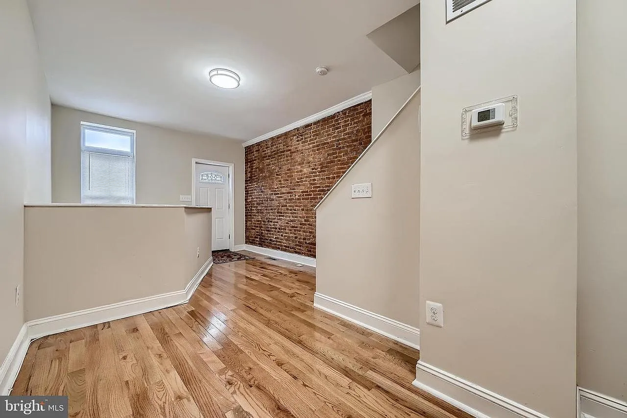 2019 Jefferson St — Photo 3