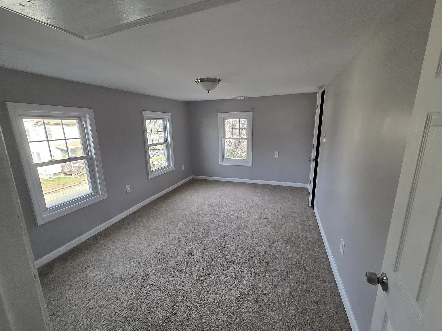 4 bed, 1980 sqft, $2,800 — Photo 4