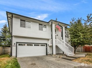 19021 Crown Ridge Blvd, Arlington, WA 98223