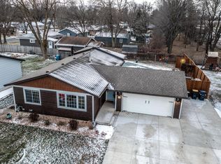 1332 Fairview Ln, Farmington, MN 55024