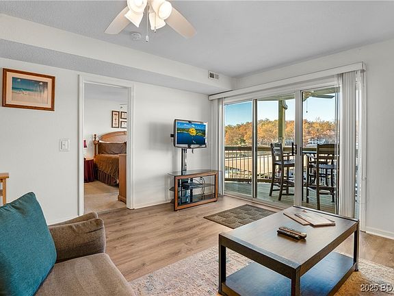 4th image of 1481 Ledges Dr Unit 613