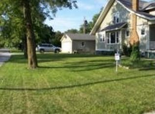 212 W 4th St, Gridley, IL 61744