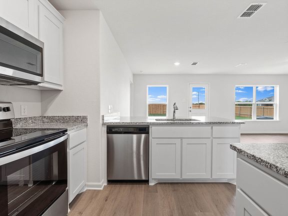 The kitchen of the Rio Grande has energy-efficient appliances.