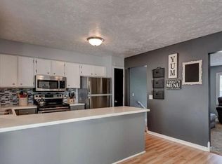 10412 Crown Point Ave, Omaha, NE 68134