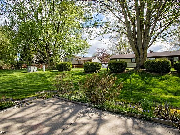 4th image of 1939 Saddlebrook Cir