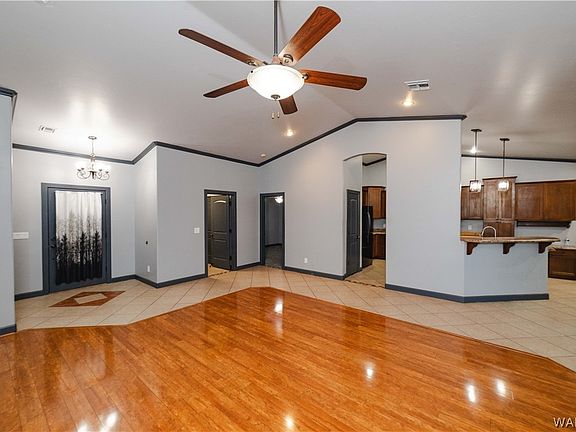 3rd image of 3374 Roma Rd