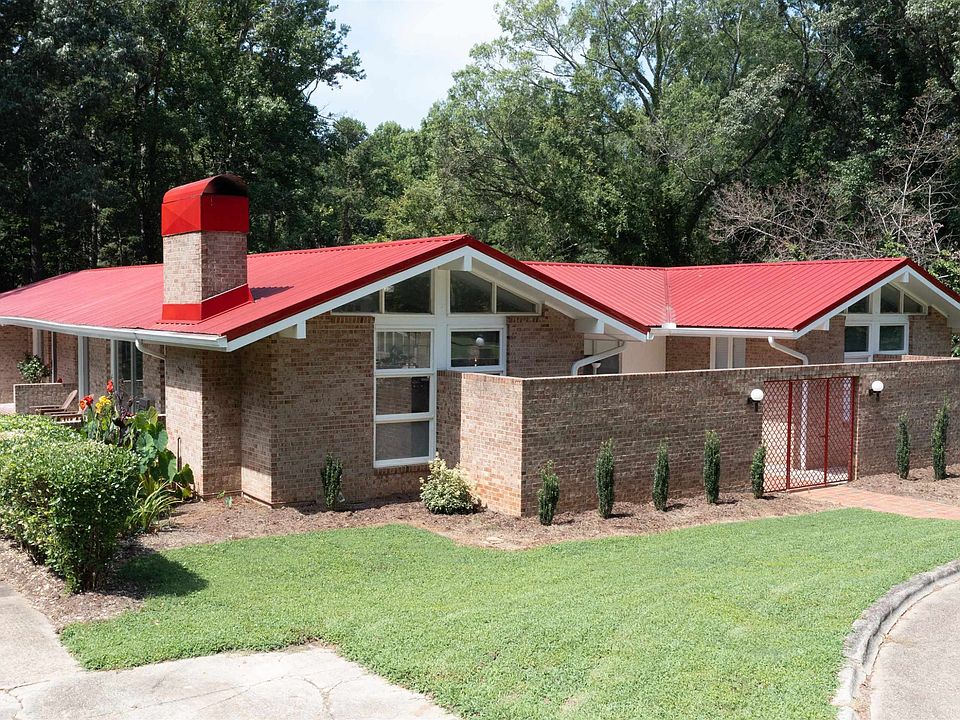 1st image of 172 Pine Cone Dr