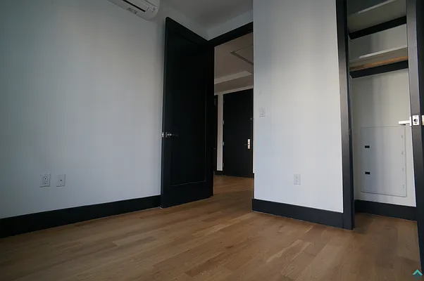 Rented by EXR | media 15